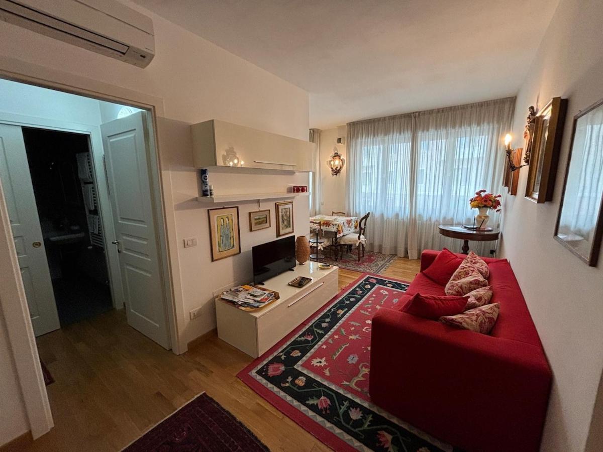 Beautiful New Apartment, Near Torre Di Pisa Bagian luar foto